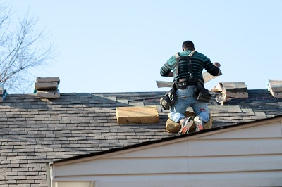 asphalt roofing installation